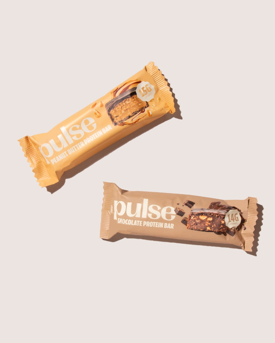 Barres protéinées chocolat et cacahuètes Pulse - topshot en studio