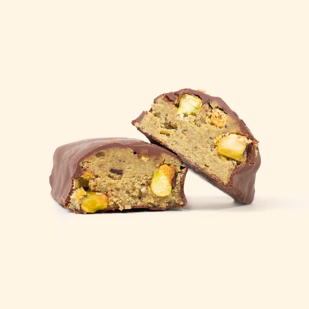 Barre pistache protéinée bio et vegan avec des vrais morceaux