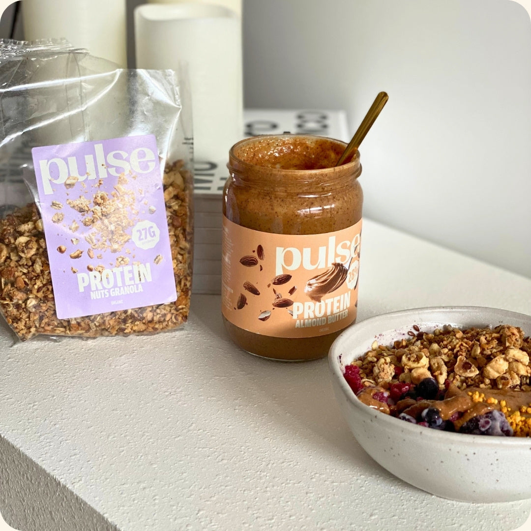 Granola bowl avec granola protéiné et beurre d'amande Pulse Protein