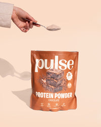 Chocolate-flavored plant-based protein powder 750g