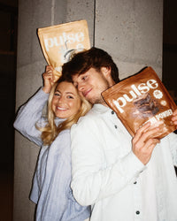 Poudres protéinées vegan chocolat et vanille Pulse Protein - Photo couple 